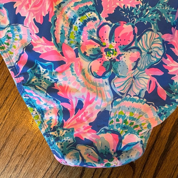 Lilly Pulitzer Palma One Piece Swimsuit in Blue Tang Sitting Seaside, Size 6 - Picture 5 of 7